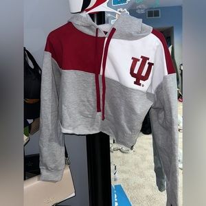 NWT IU Cropped hoodie Size Small